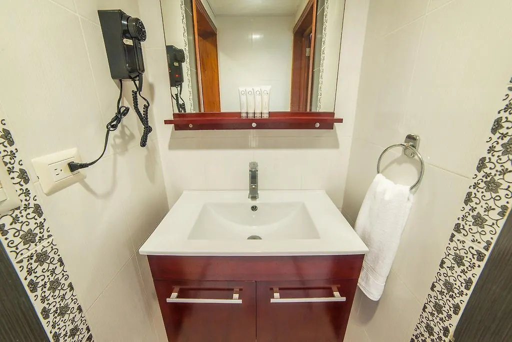 פונטה קאנה Green Coast Hotel
